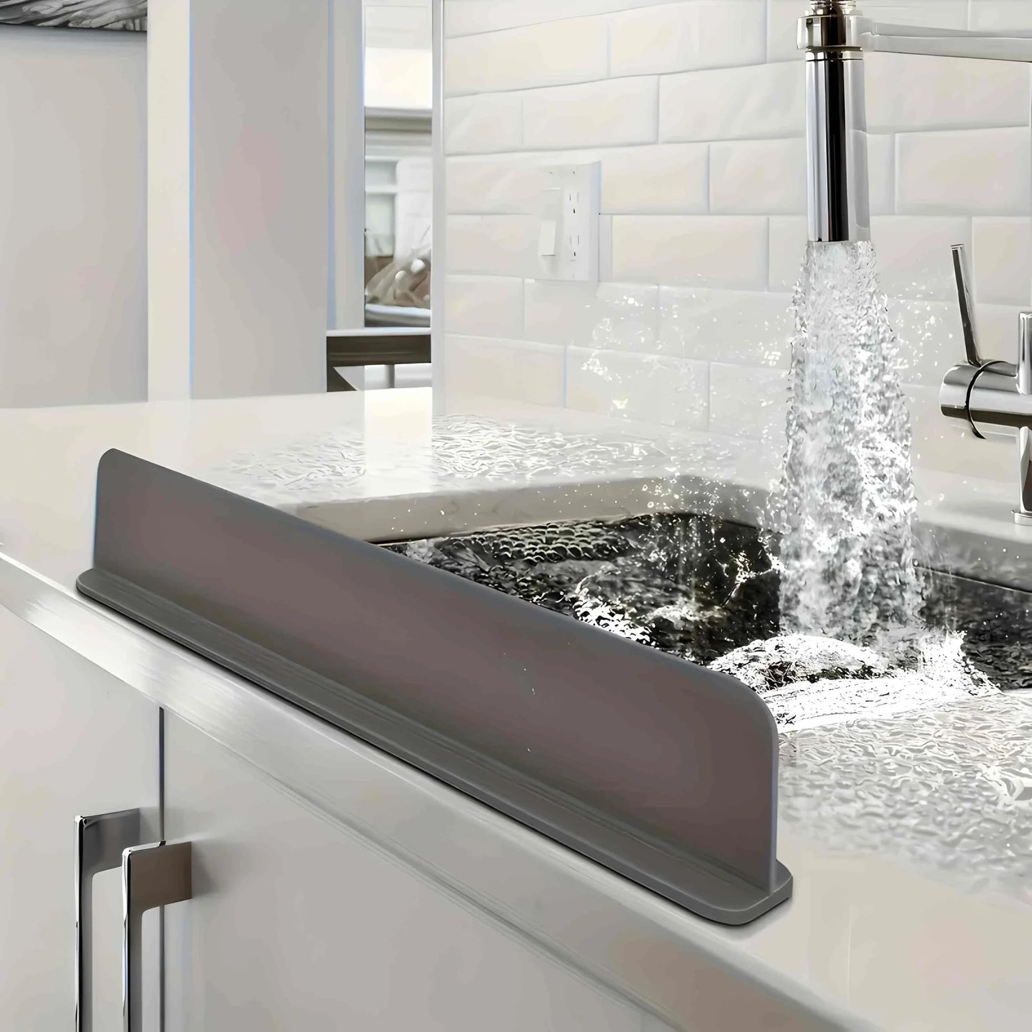 Silicone Sink Splash Guard with Suction Cup – Reusable Waterproof Kitchen Countertop Protector